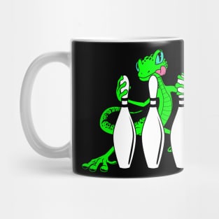 Gecko between bowling pins - Bowling Mug